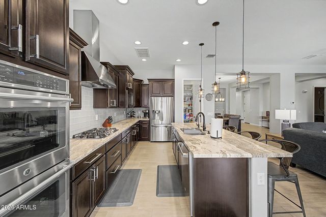 7962 S PARKCREST Street, Gilbert, AZ 85298