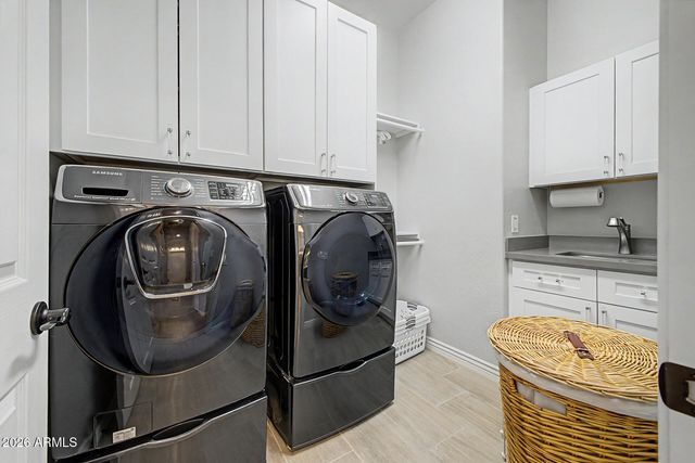 7962 S PARKCREST Street, Gilbert, AZ 85298