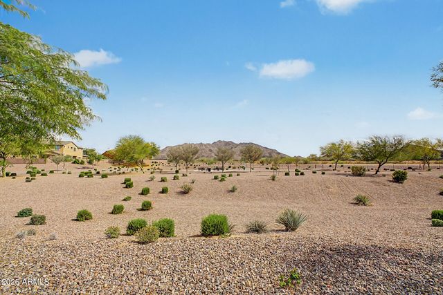 7962 S PARKCREST Street, Gilbert, AZ 85298