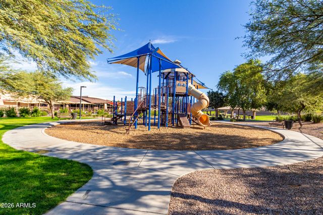 7962 S PARKCREST Street, Gilbert, AZ 85298