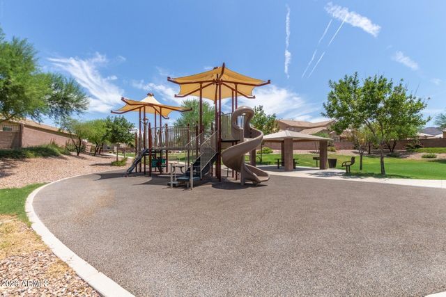 7962 S PARKCREST Street, Gilbert, AZ 85298