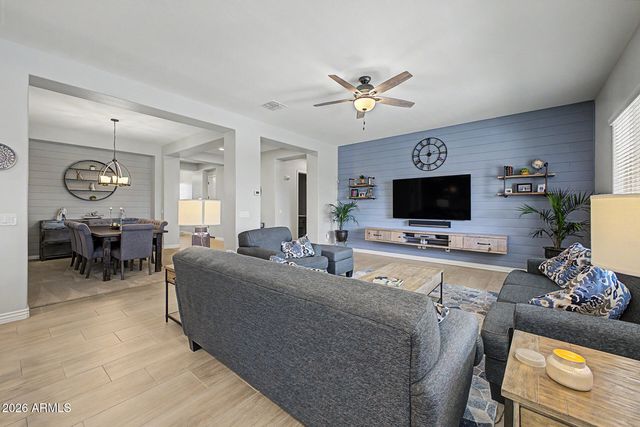 7962 S PARKCREST Street, Gilbert, AZ 85298