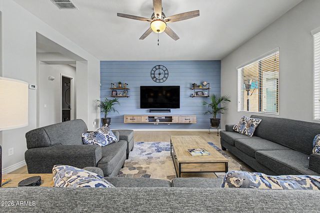 7962 S PARKCREST Street, Gilbert, AZ 85298