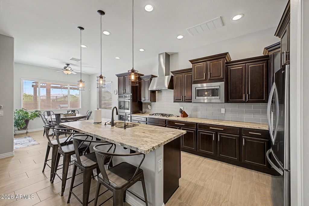 Image 16 of property listing at 7962 S PARKCREST Street, Gilbert, AZ 85298