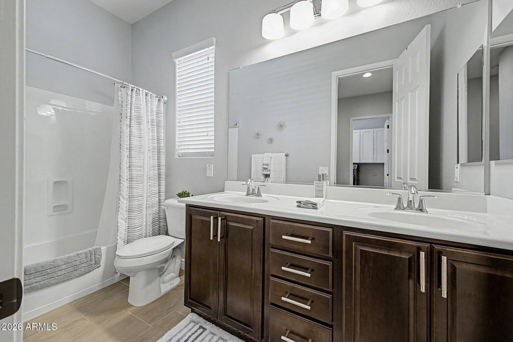 Image 29 of property listing at 7962 S PARKCREST Street, Gilbert, AZ 85298
