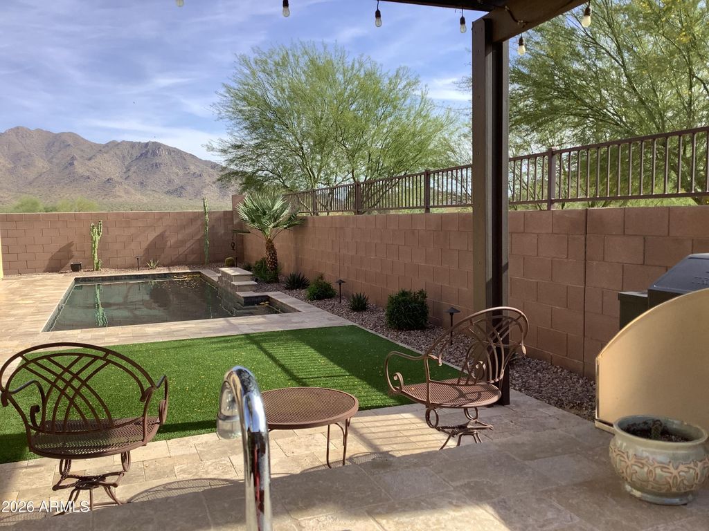 Image 5 of property listing at 7962 S PARKCREST Street, Gilbert, AZ 85298