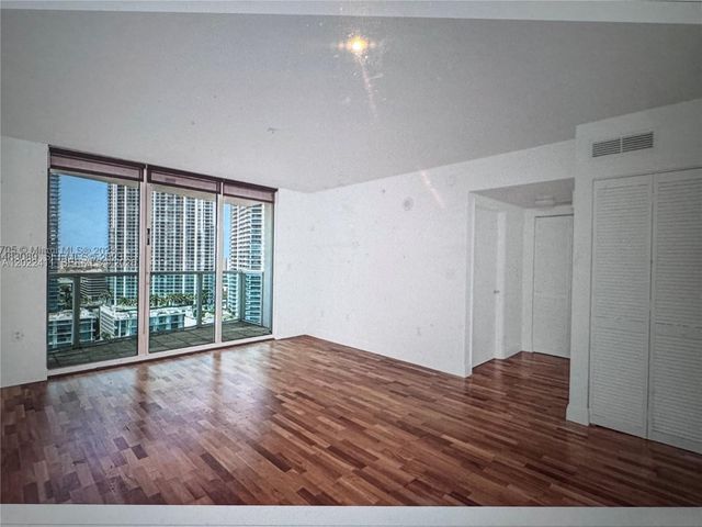 31 SE 5th St 2507, Miami, FL 33131