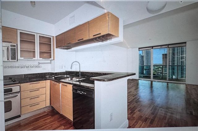 31 SE 5th St 2507, Miami, FL 33131