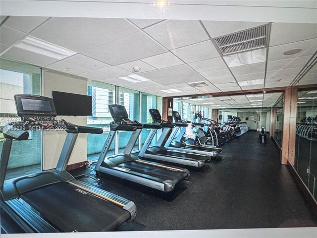 31 SE 5th St 2507, Miami, FL 33131