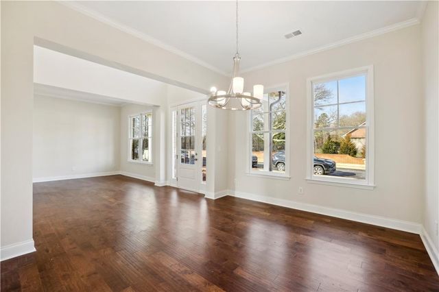 5927 Creek Indian Drive, Sugar Hill, GA 30518