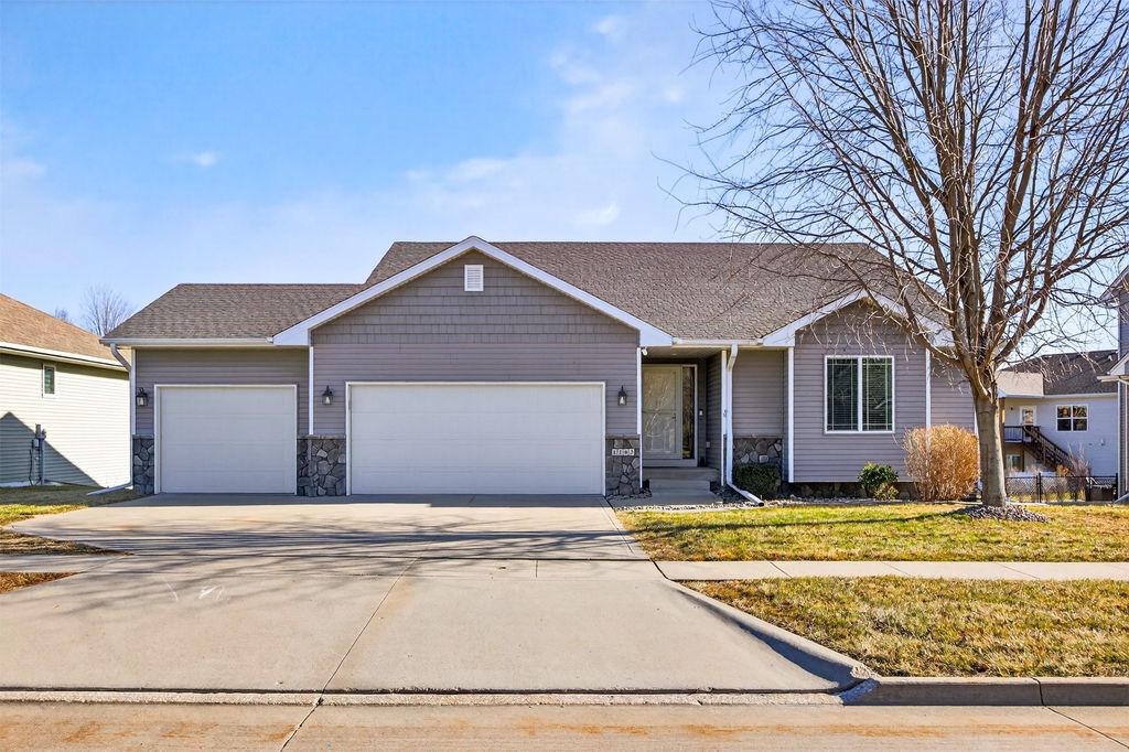 1203 NW Boulder Point Place, Ankeny, IA 50023