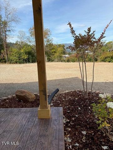 2496 Siam Road, Elizabethton, TN 37643