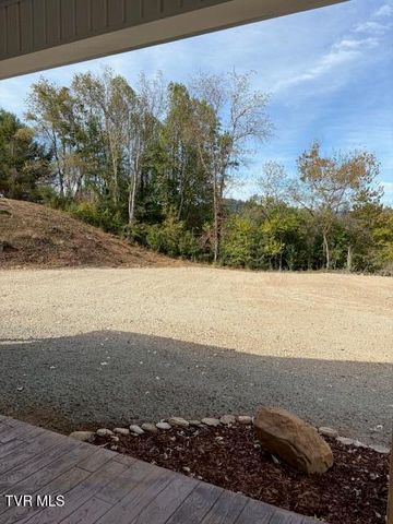 2496 Siam Road, Elizabethton, TN 37643