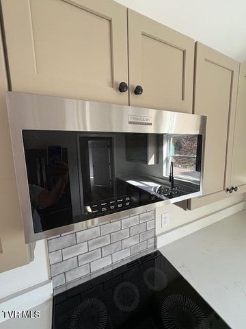 2496 Siam Road, Elizabethton, TN 37643