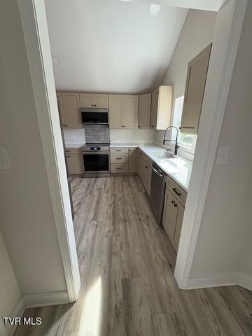 2496 Siam Road, Elizabethton, TN 37643