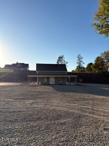 2496 Siam Road, Elizabethton, TN 37643
