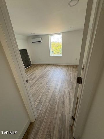 2496 Siam Road, Elizabethton, TN 37643