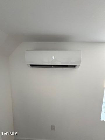 2496 Siam Road, Elizabethton, TN 37643