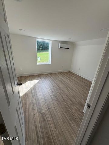 2496 Siam Road, Elizabethton, TN 37643