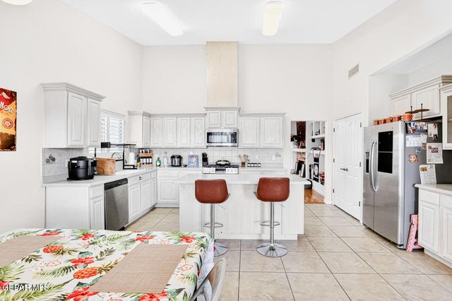 12225 SITTING BULL Drive, El Paso, TX 79936