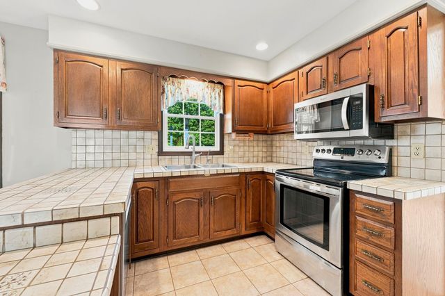 59567 Spicewood Drive, Goshen, IN 46528