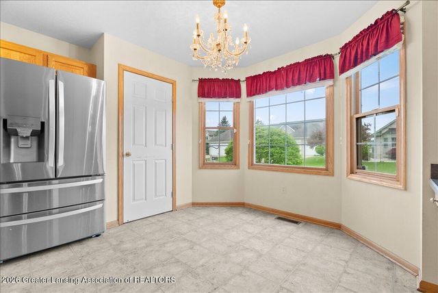 325 Geneva Circle 16, Lansing, MI 48917