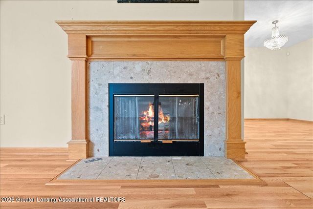 325 Geneva Circle 16, Lansing, MI 48917
