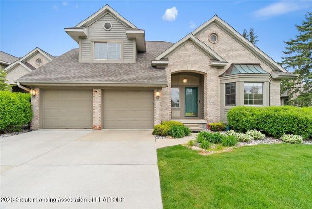 325 Geneva Circle 16, Lansing, MI 48917