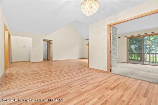 325 Geneva Circle 16, Lansing, MI 48917