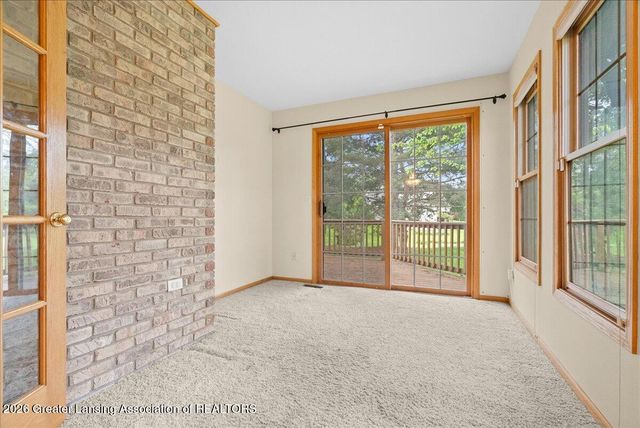 325 Geneva Circle 16, Lansing, MI 48917