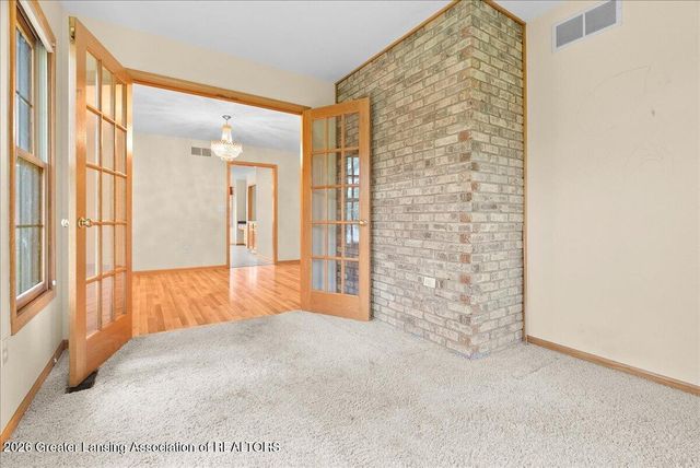 325 Geneva Circle 16, Lansing, MI 48917