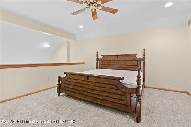 325 Geneva Circle 16, Lansing, MI 48917