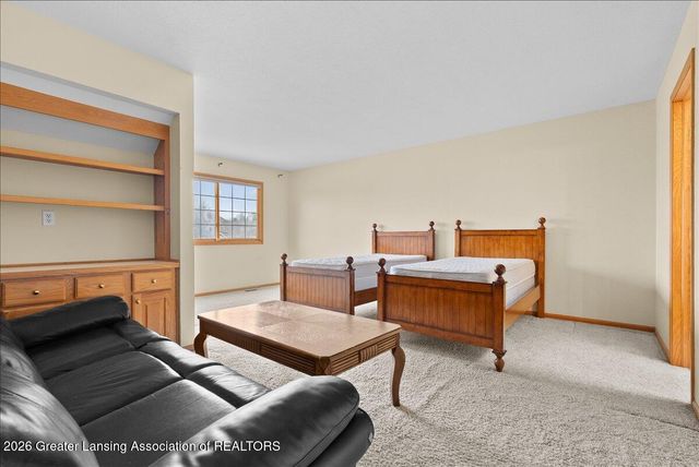 325 Geneva Circle 16, Lansing, MI 48917