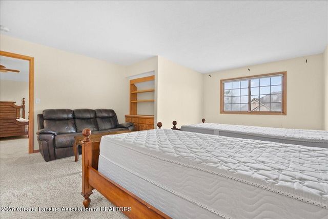 325 Geneva Circle 16, Lansing, MI 48917