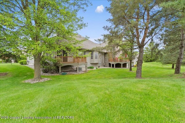 325 Geneva Circle 16, Lansing, MI 48917