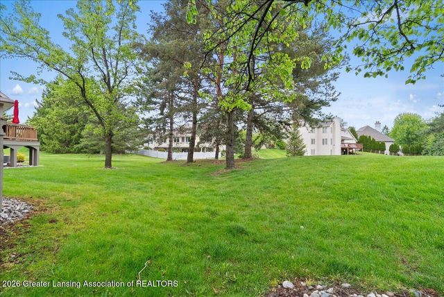 325 Geneva Circle 16, Lansing, MI 48917