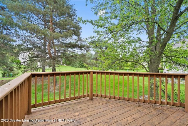 325 Geneva Circle 16, Lansing, MI 48917