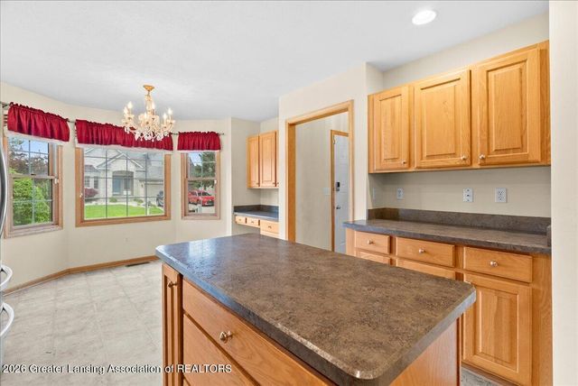 325 Geneva Circle 16, Lansing, MI 48917