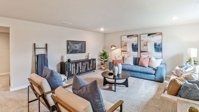 3048 Sweetwater Drive, Des Moines, IA 50320