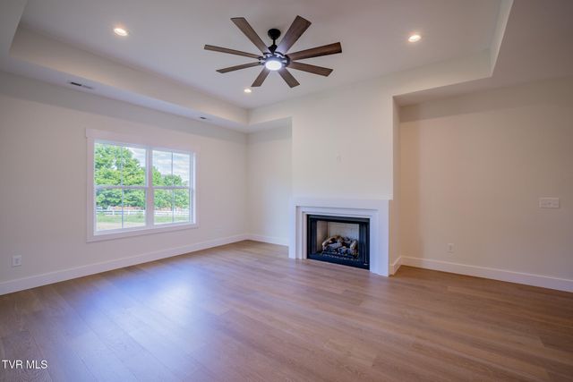 54 Glaze Farm Way, Johnson City, TN 37615