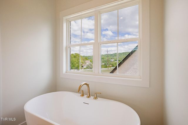 54 Glaze Farm Way, Johnson City, TN 37615