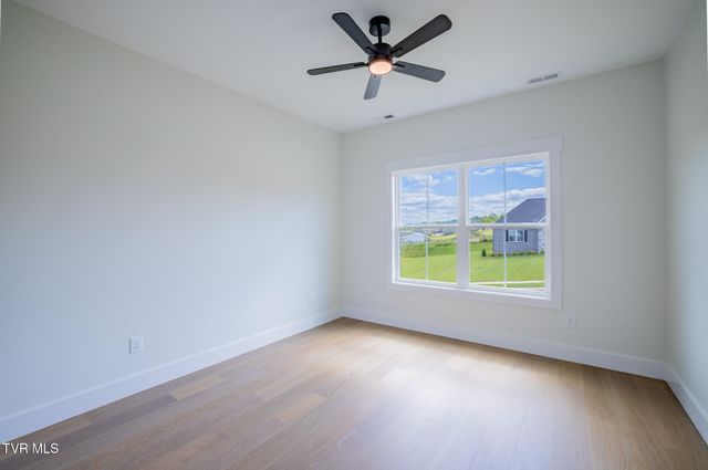 54 Glaze Farm Way, Johnson City, TN 37615