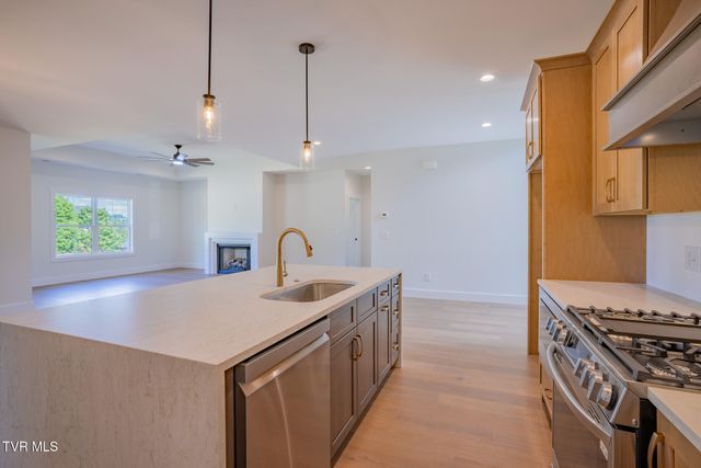 54 Glaze Farm Way, Johnson City, TN 37615