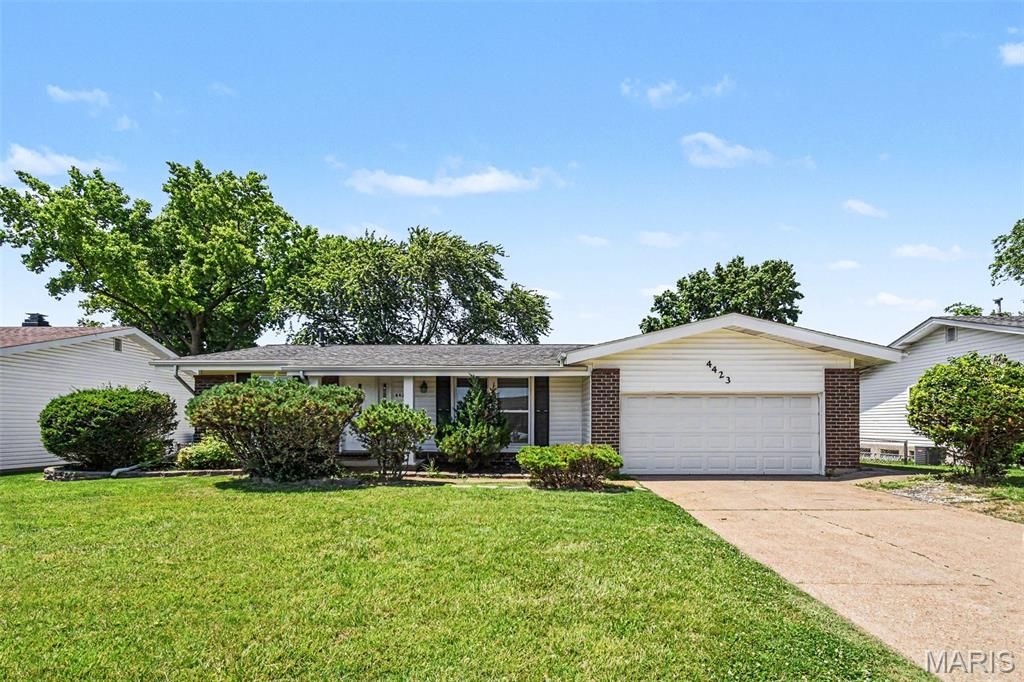 4423 Caracalla Drive, Florissant, MO 63033