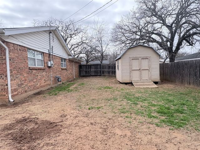 600 Travis Drive, Mineral Wells, TX 76067