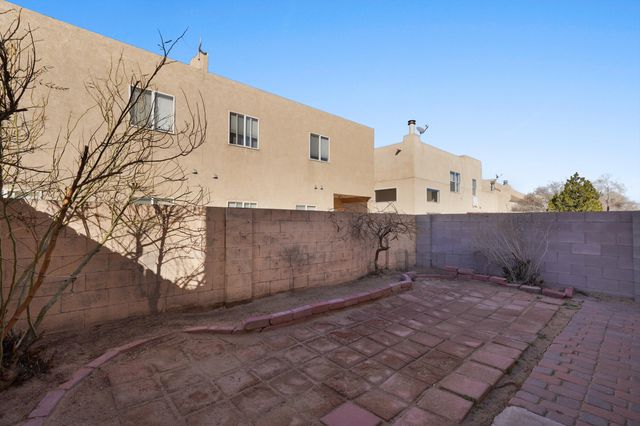 5227 Chris Court NW, Albuquerque, NM 87120