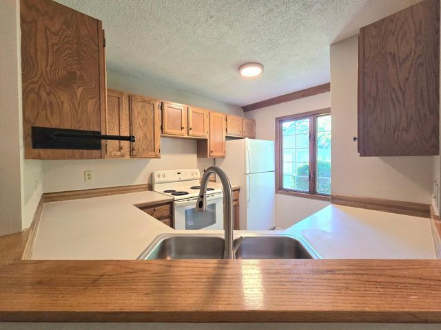 3545 Blue Jay Way 107, Eagan, MN 55123