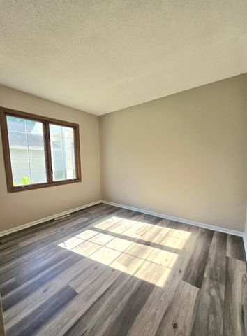 3545 Blue Jay Way 107, Eagan, MN 55123