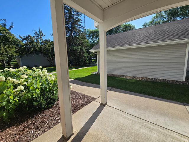 3545 Blue Jay Way 107, Eagan, MN 55123