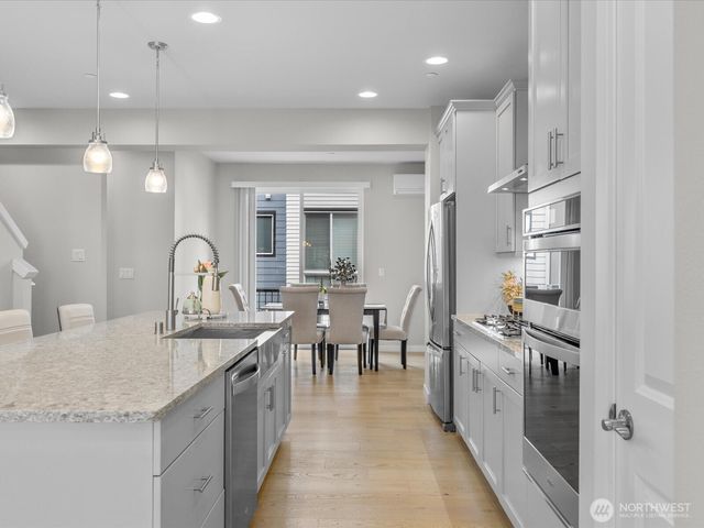 509 237th Place SE #D, Bothell, WA 98021